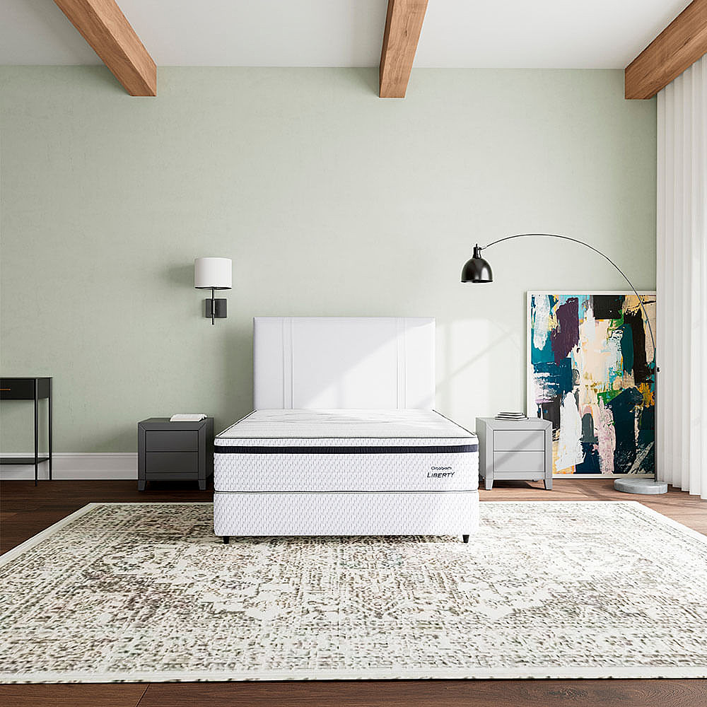Colchão Ortobom Liberty com molas ensacadas em quarto decorado